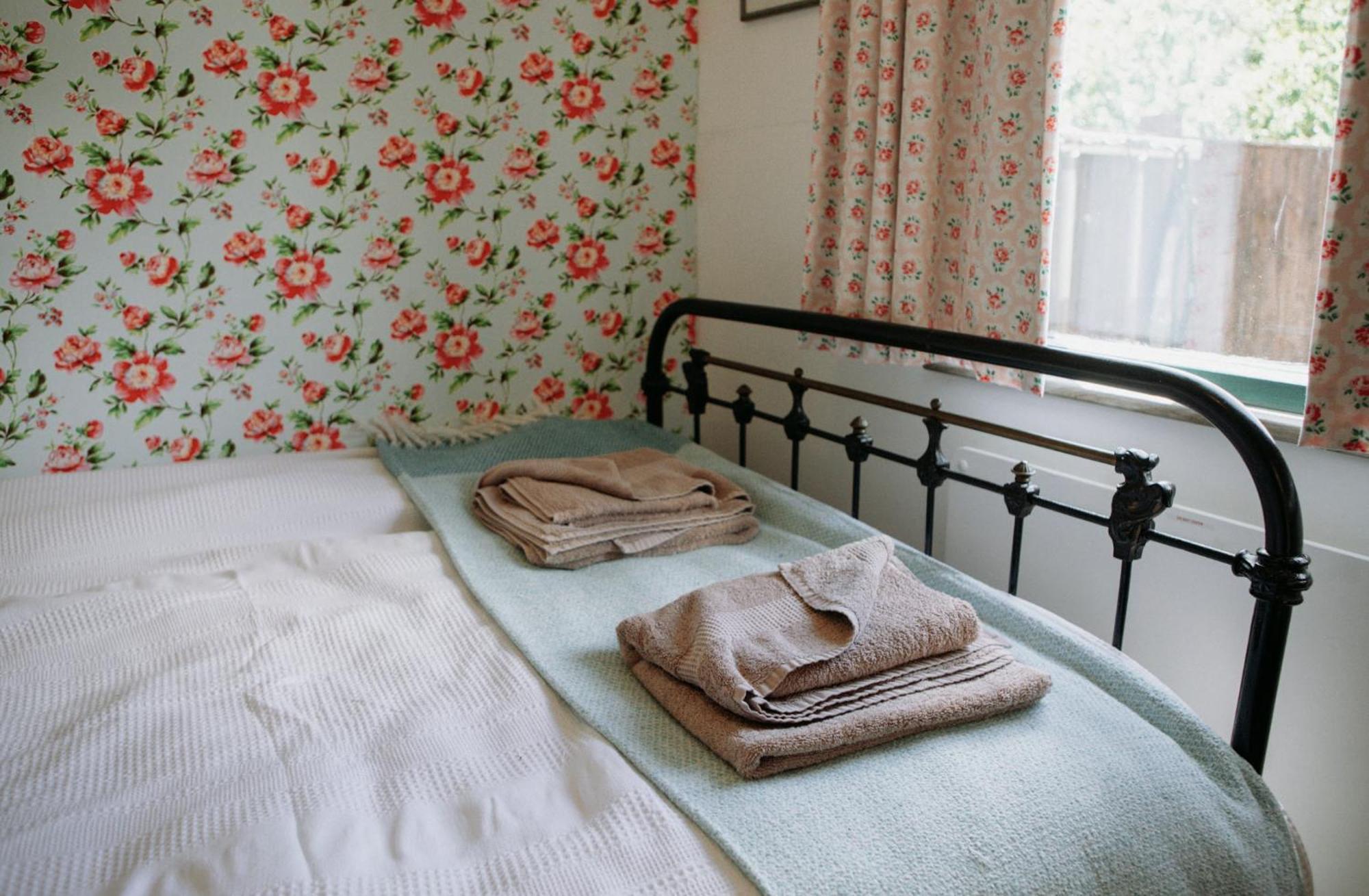Truly Kentish Holiday Lets Teynham Habitación foto